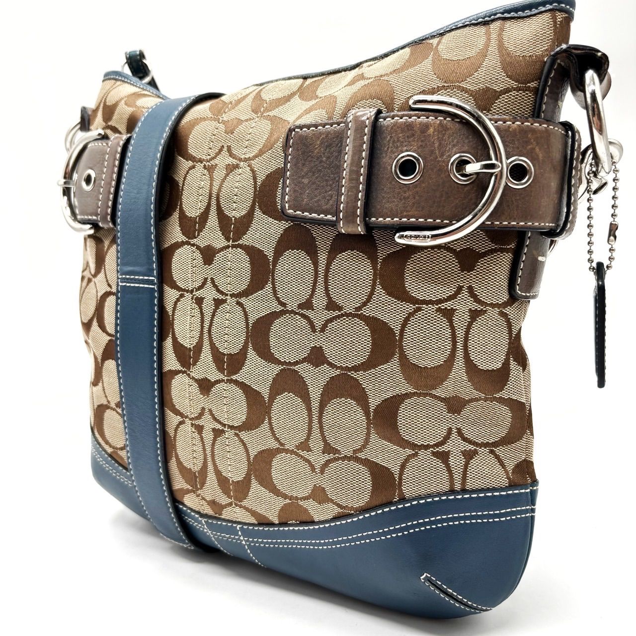 コーチ ヘリテージレザー スリングボディーバッグ チャーム付 グリーン