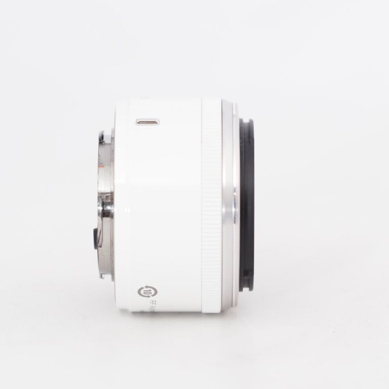 Nikon 1 J5 18.5mm単焦点レンズセット ニコン j5と18.5/1.8単焦点