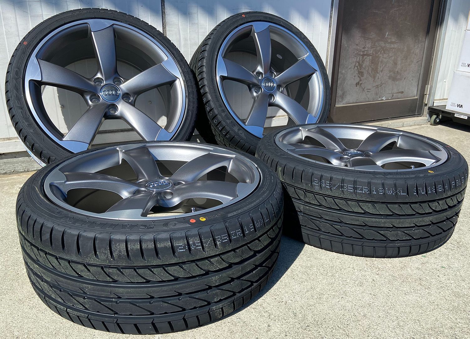 Thor 【希少‼︎】Audi 純正 19インチホイールセット③ 美品 希少】アウディ RS Q3 純正 21in 8.5J +38 PCD112