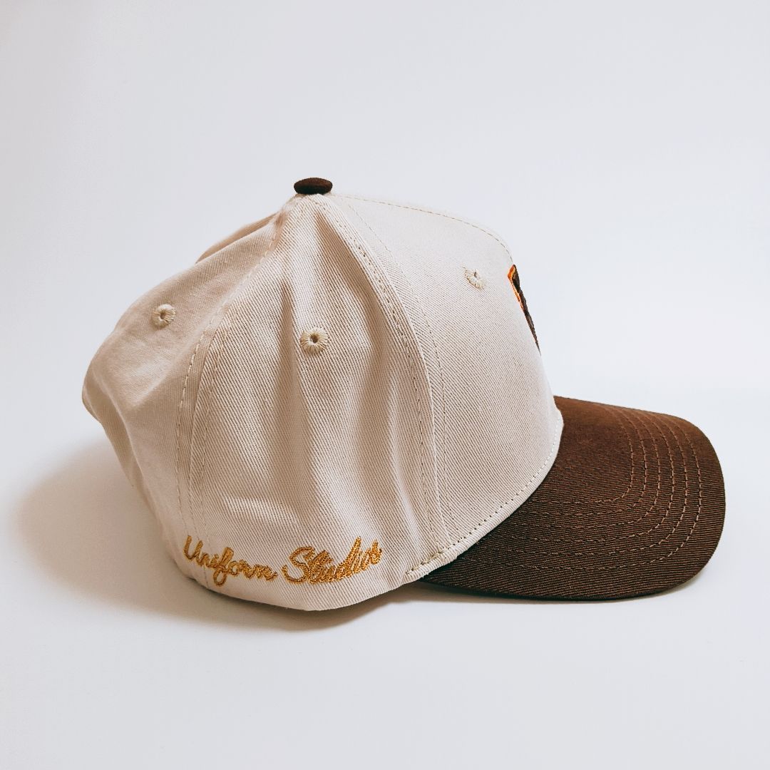 新品未使用・日本未発売】UNIFORM STUDIOS キャップ 反転LAロゴ