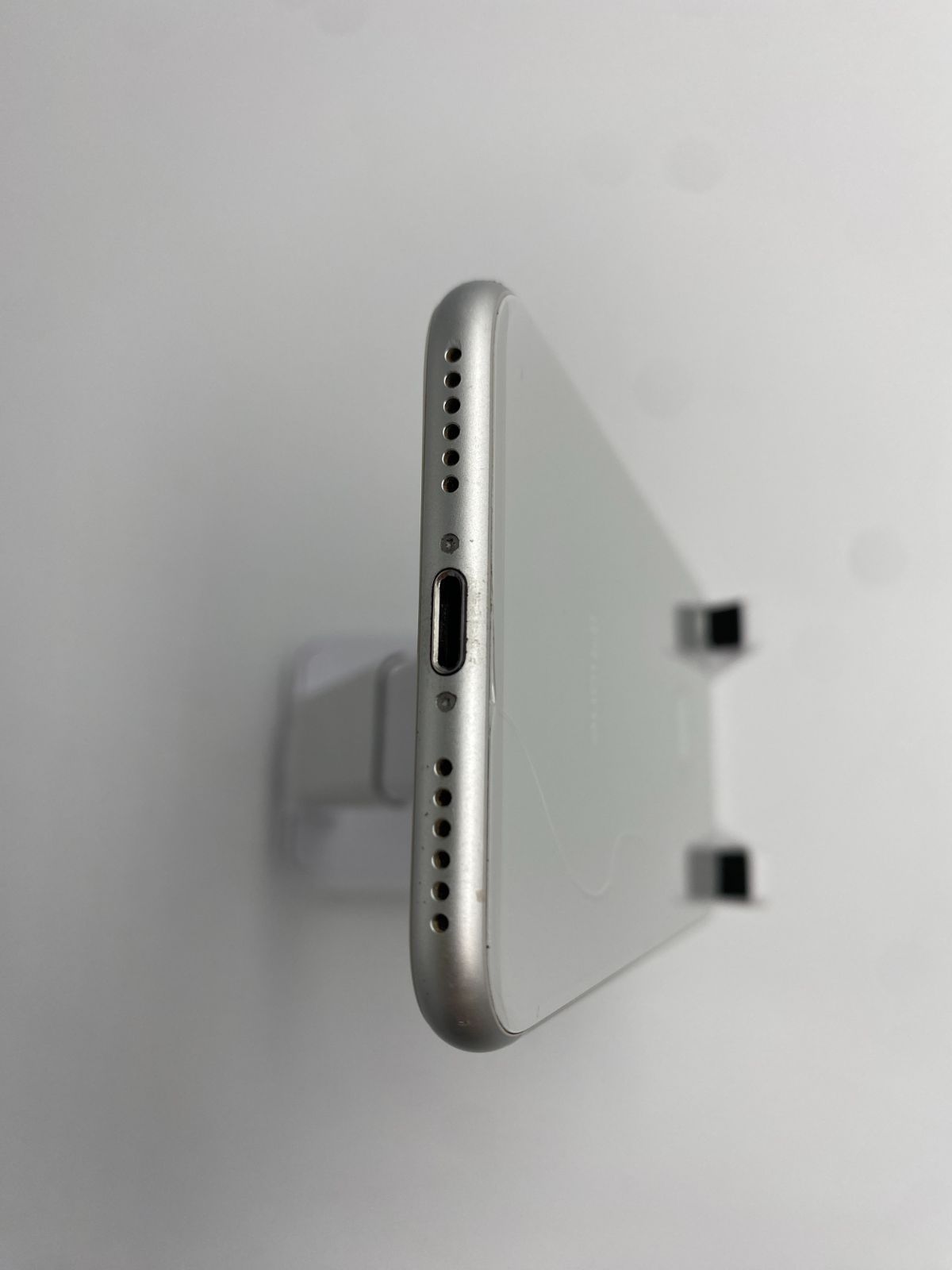 iphone8 64GB SIMロック無し 動作品 ひび割れあり iPhone8 64GB SIMフリーSIMロック解除（iPhone8 64GB SIMロック