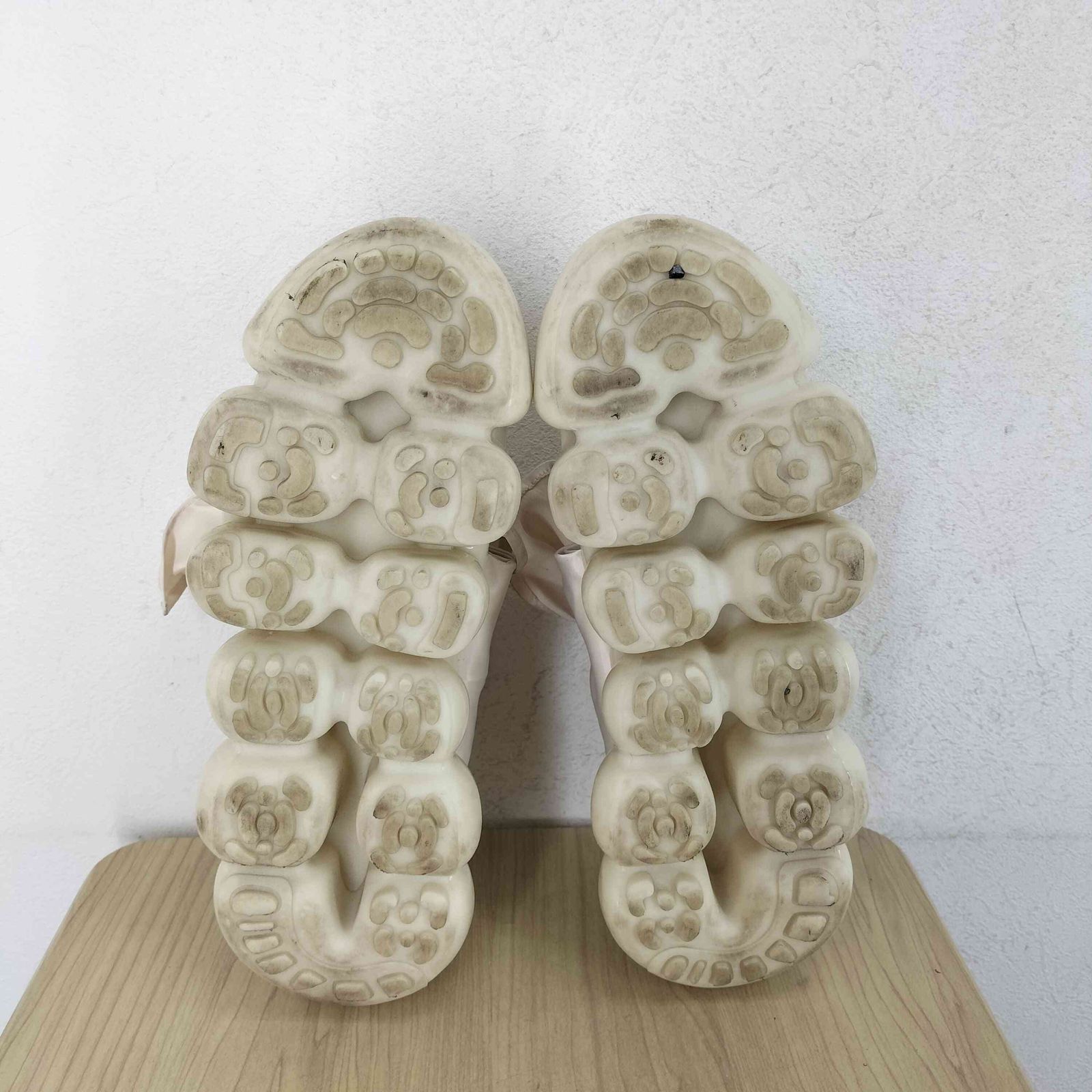 値下⭐️grounds グラウンズ JEWELRY HANKIE PUMPS grounds／グラウンズ／JEWELRY HANKIE PUMPS BLACK | ロイヤル