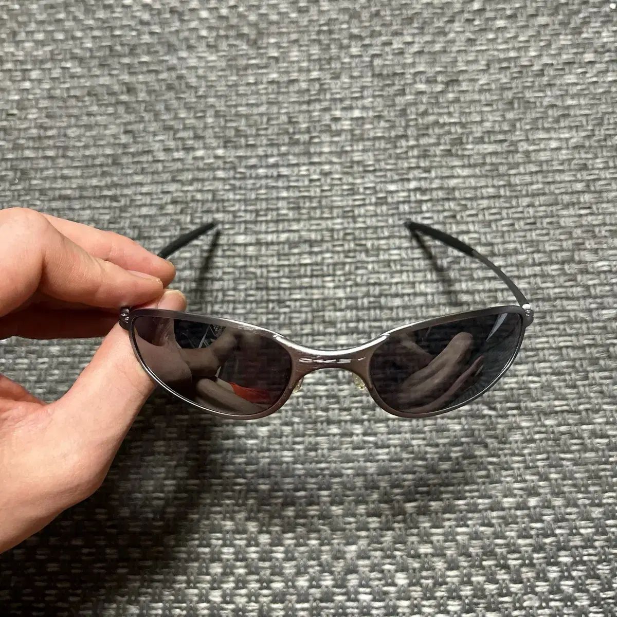 Oakley ブラック キャットアイサングラス　Cワイヤー Oakley ブラック キャットアイサングラス Cワイヤー