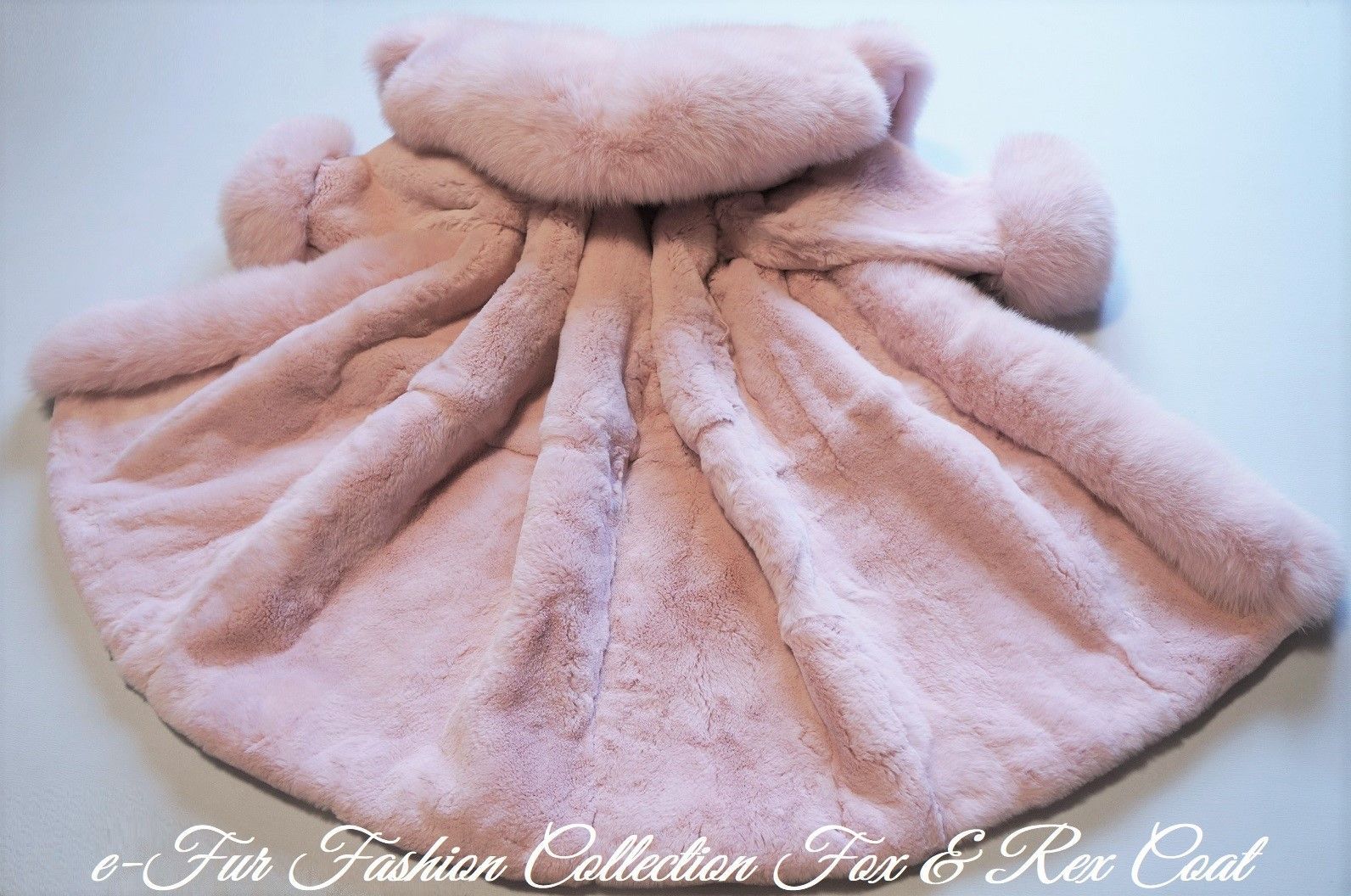 女性の魅力を漂わせる☆桜ピンクフォックスファー×レッキス毛皮 リアル