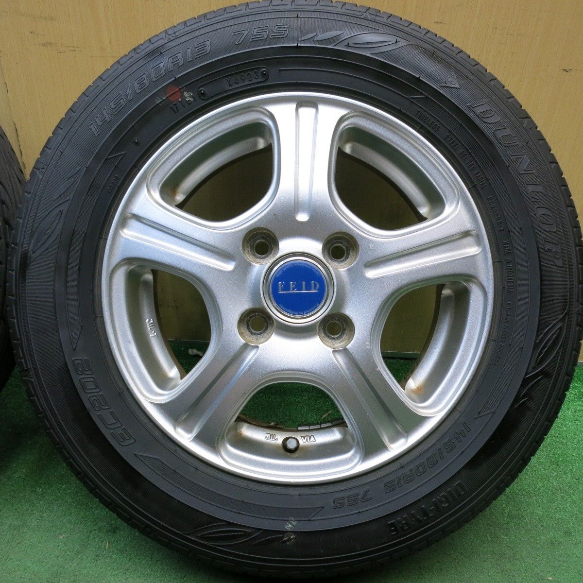 流行に敏感 4本価格 23年 145 80R13 ダンロップ EC202 FEID 社外 アルミ 13インチ PCD100 4H 5092806HAノ 厳選された