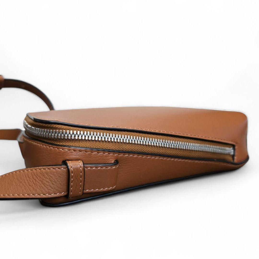 ロエベ クラシックカーフスキン ボックスバッグ アナグラム ブラウン タン ショルダーバッグ DECORATOM_COM_BR