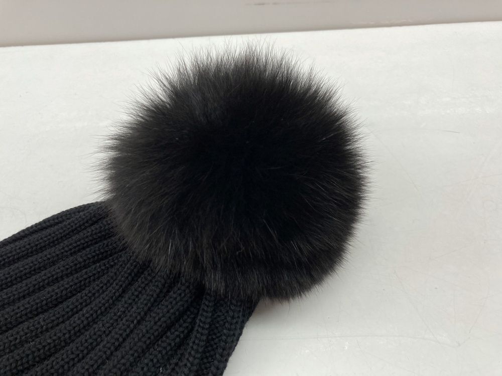 ☆新品同様☆ニット帽☆ファー☆モンクレール☆ ニットキャップ