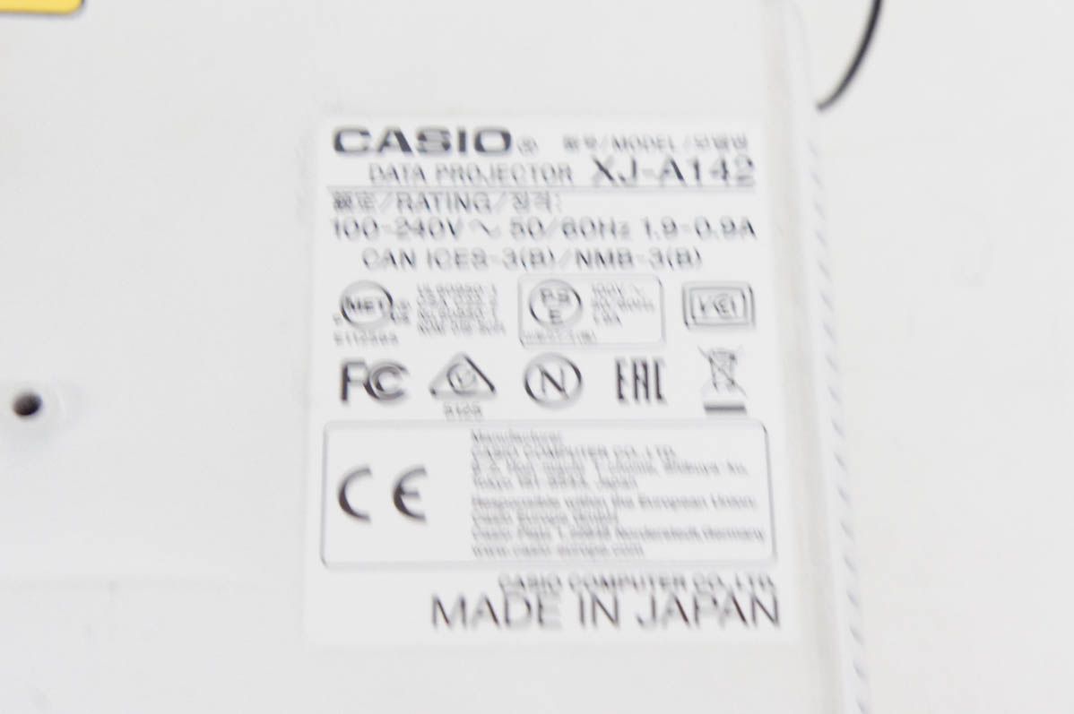 中古】CASIOカシオ データプロジェクター XJ-A142 2500lm - メルカリ