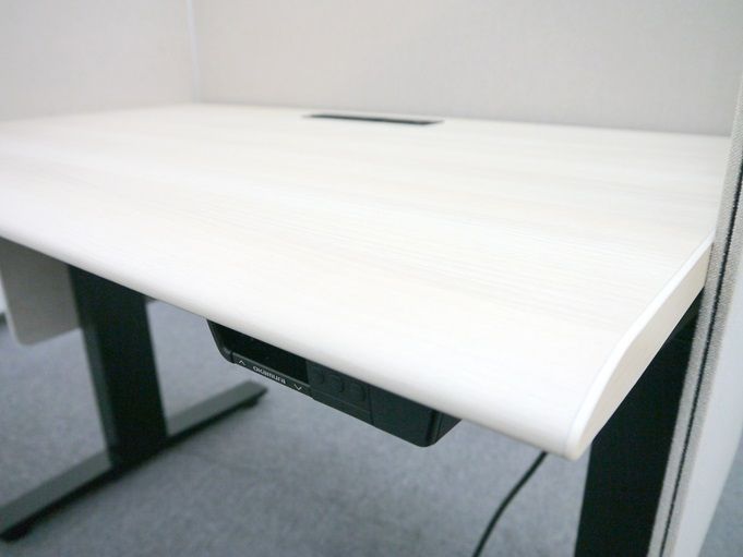 幅950電動昇降デスク パネル付き