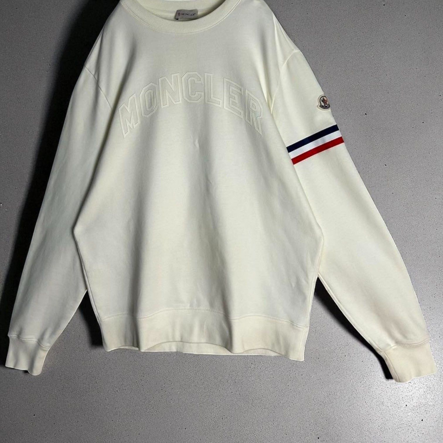定価11万円！！☆新品未使用タグ付き品☆MONCLER Tricolor