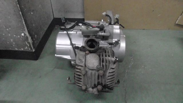 カブ50 プロ AA04-3026xxx の エンジン セル動作音 1758761949