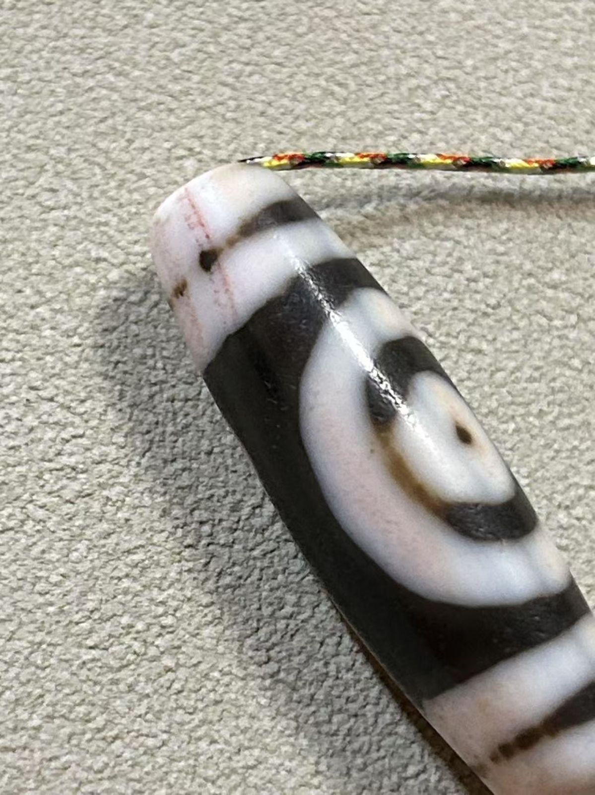 五眼天珠　朱砂あり　ハンドメイド品／送料込　匿名発送／チベット　天珠　お守り 銀線天珠 五眼天珠 50x14mm チベット御守り_PRG758 - 天然石 卸
