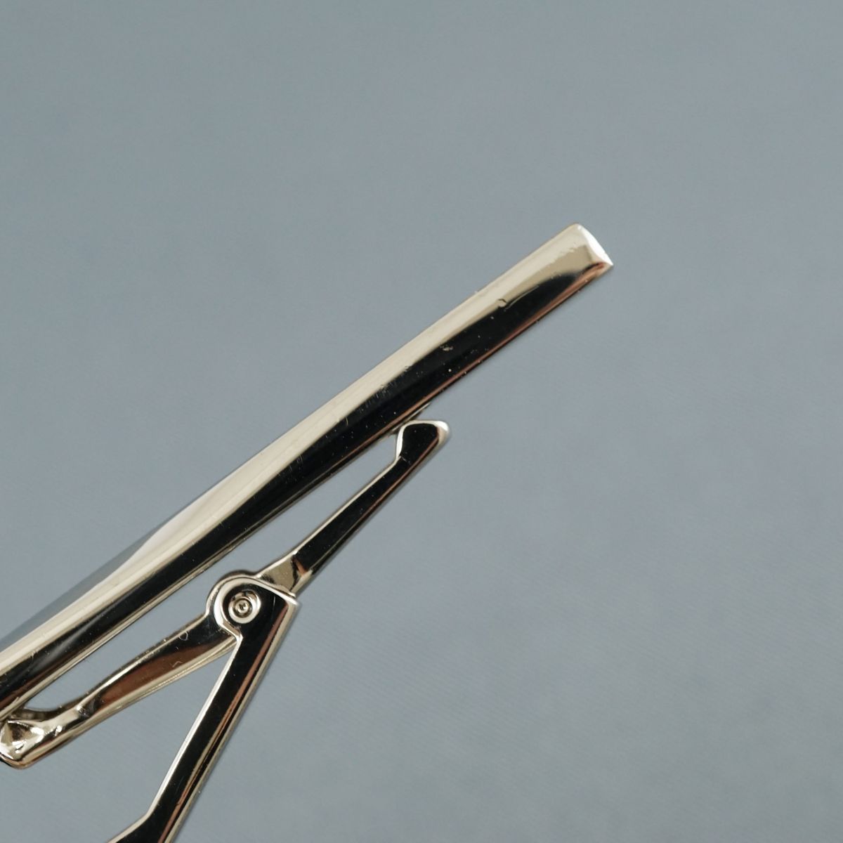 ネクタイピン Paul Smith ポールスミス USED美品 “TWIST” ツイスト