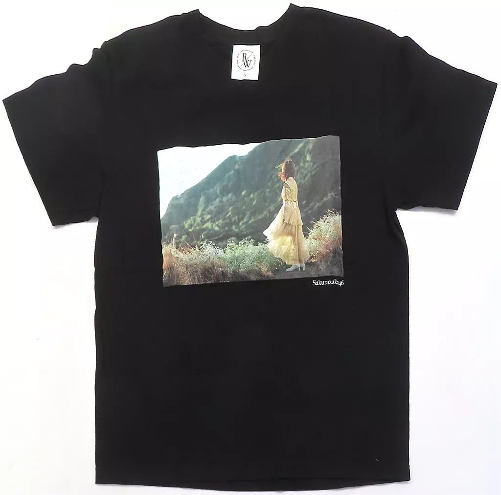 櫻坂 tシャツ チャリティ 櫻坂46の皆さん 直筆サイン入り 3rd YEAR