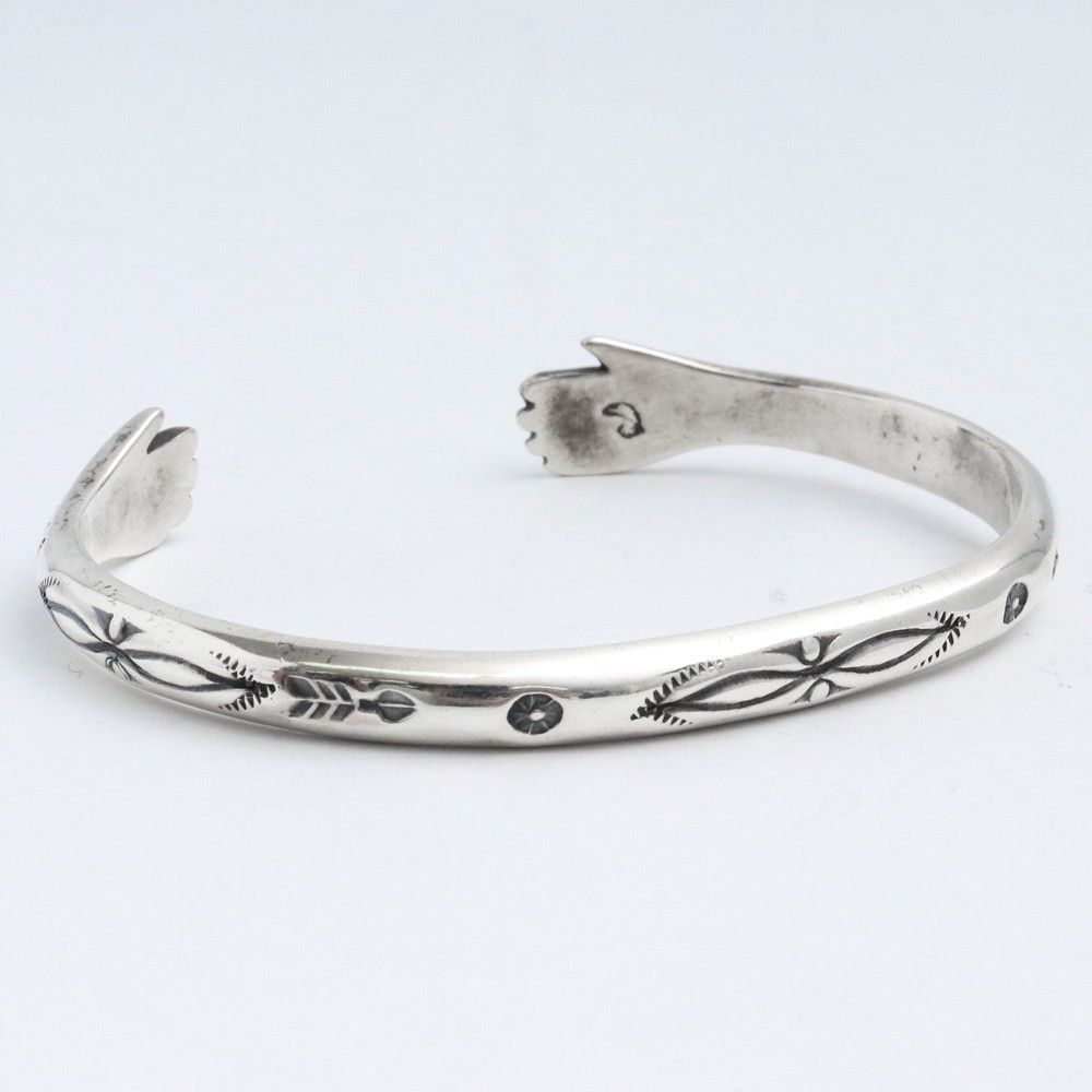 LARRY SMITH LOVE HANDS BRACELET シルバー - メルカリ LARRY SMITH LOVE HANDS BRACELET シルバー - メルカリ