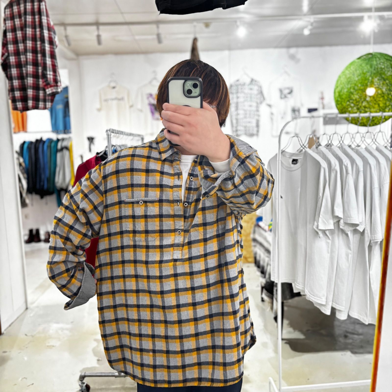 プルオーバーシャツ