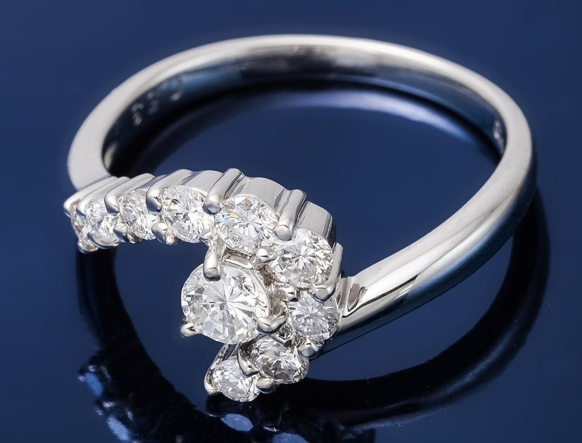 Pt900 ホワイトオパール・ダイヤモンド リング 品番r21-444 Pt900 ホワイトオパール・ダイヤモンド リング 品番r21-444 Pt900