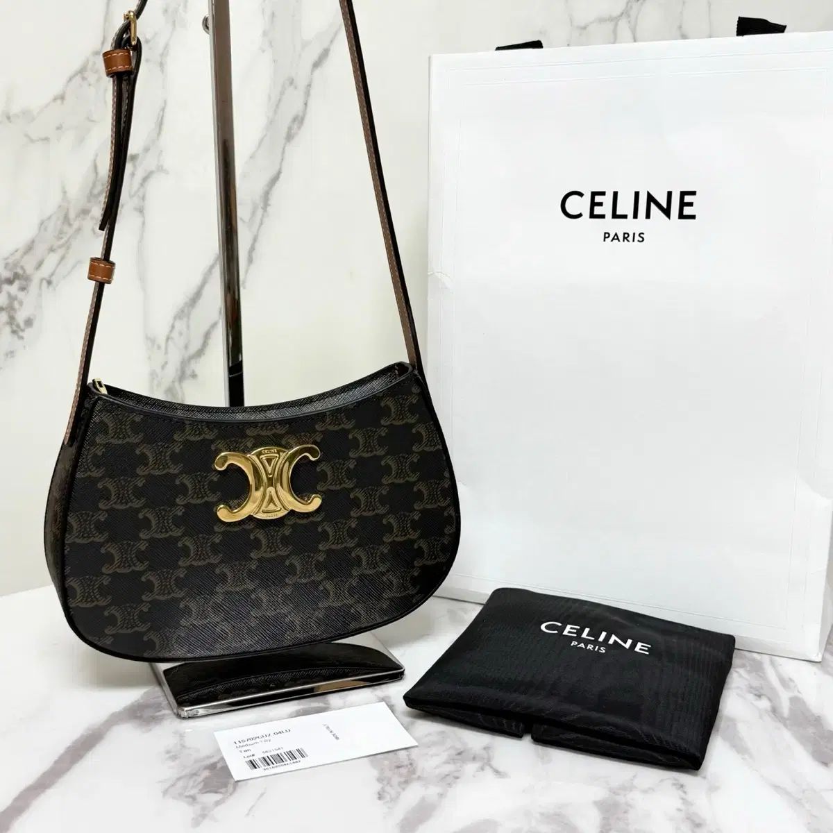 ミディアム ほぼ Celine セリーヌ トリオンフ ティリーバッグ