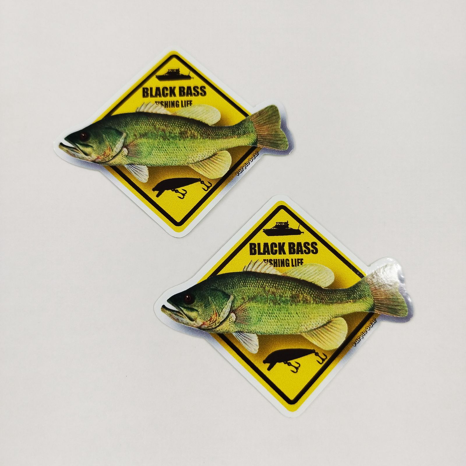 送料無料　トリックアート　Black bass「ブラックバス看板ステッカー」（約５３ｍｍ×約６０ｍｍ）１０枚セット販売