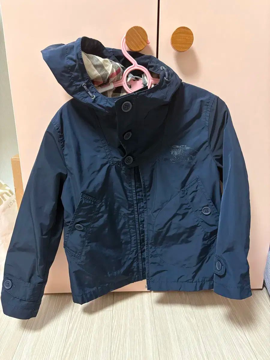 BURBERRY バーバリー 4y ウィンドブレーカー