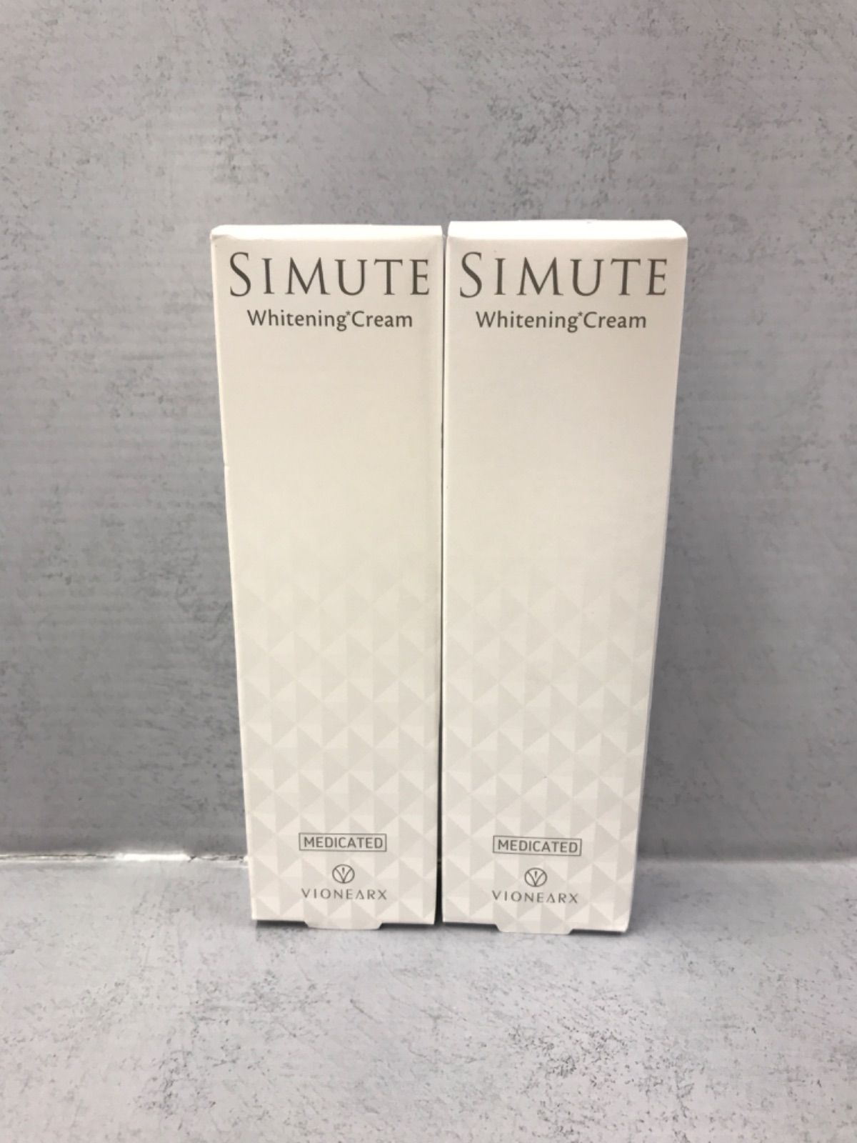 simute 薬用ホワイトクリーム 30g  3本セット simute 薬用ホワイトクリーム 30g 3本セット】シミュート薬用