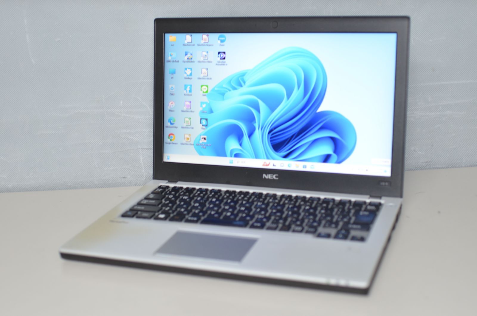 バッテリー良好！希少LTEモデル！Surface Pro7+ キーボード付き