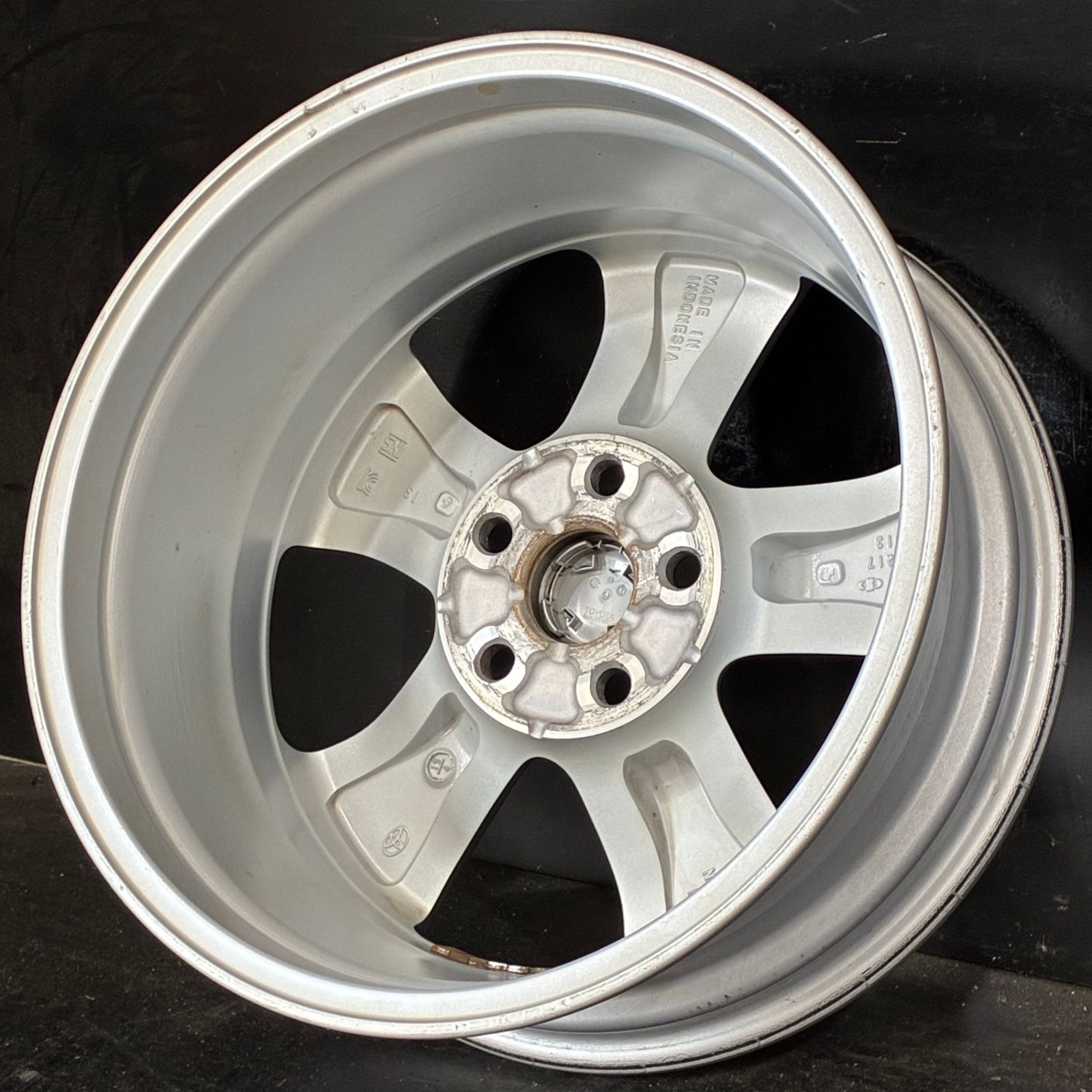 トヨタ純正 RAV4 18×7J +35 PCD114.3 5穴 1本 トヨタ - トヨタ