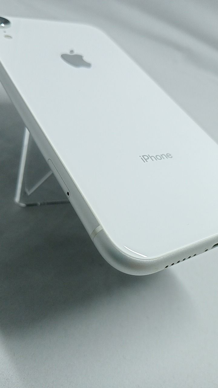 ホワイト スマートフォン 本体 動作確認済！ iPhoneXR A2106 128GB 本体 ホワイト SIMフリー 箱