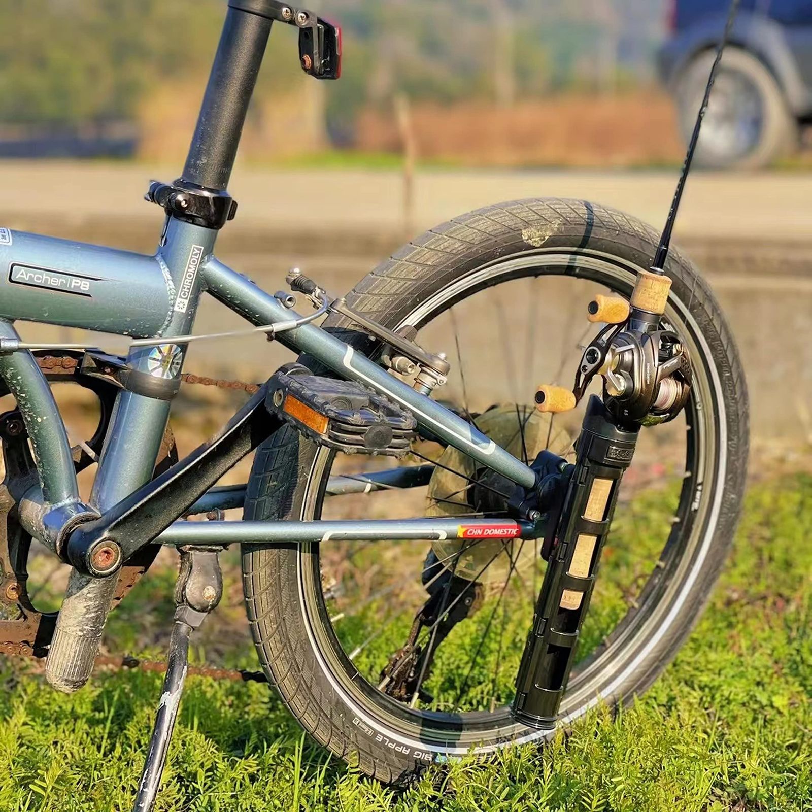 OUTDOORWEI 自転車釣り竿ホルダー - 釣り竿はバイクにしっかりと 