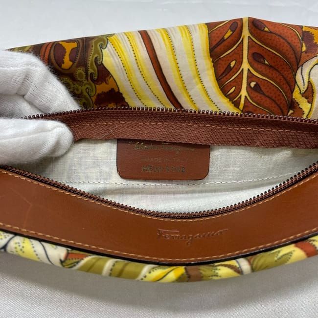 サルヴァトーレフェラガモ ポーチ レザー 本革 ブラウン ゴールド ケース brandvalue-store_g3183a