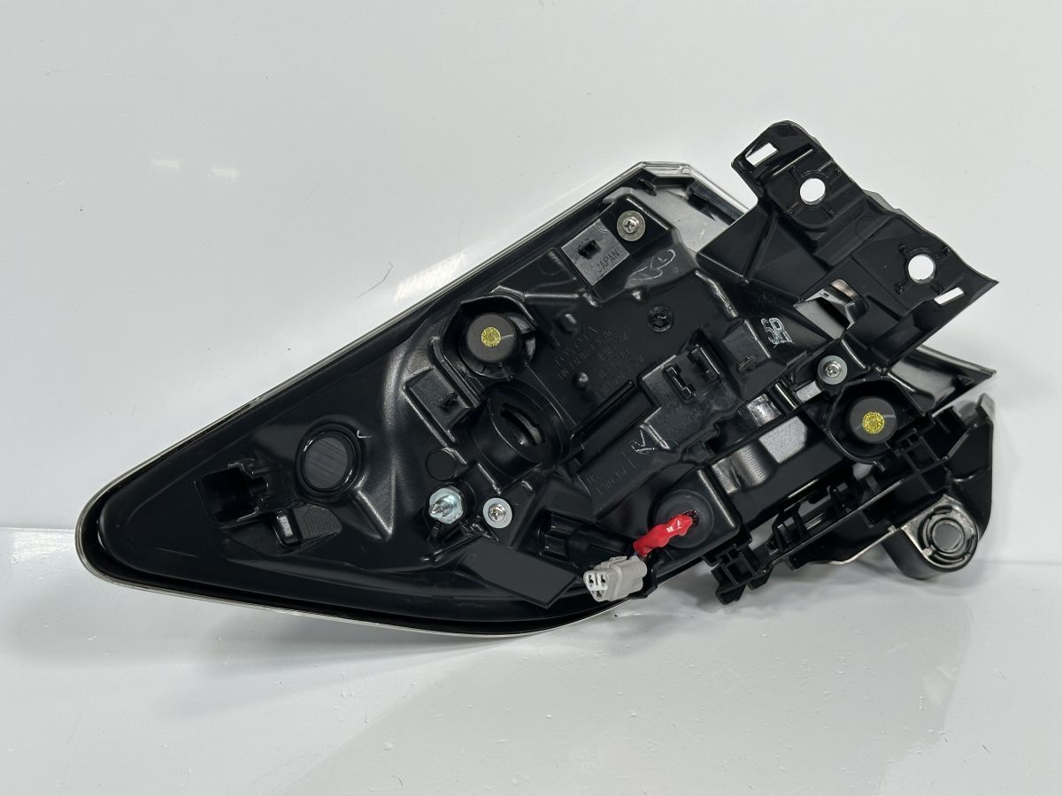 破損なし 低走行 カローラスポーツ NRE210H ZWE211H ZWE213H 純正 右テールランプ テールライト LED 81551-12D21 12-629 5R 管理28965 FFCRYSTALESIA_COM