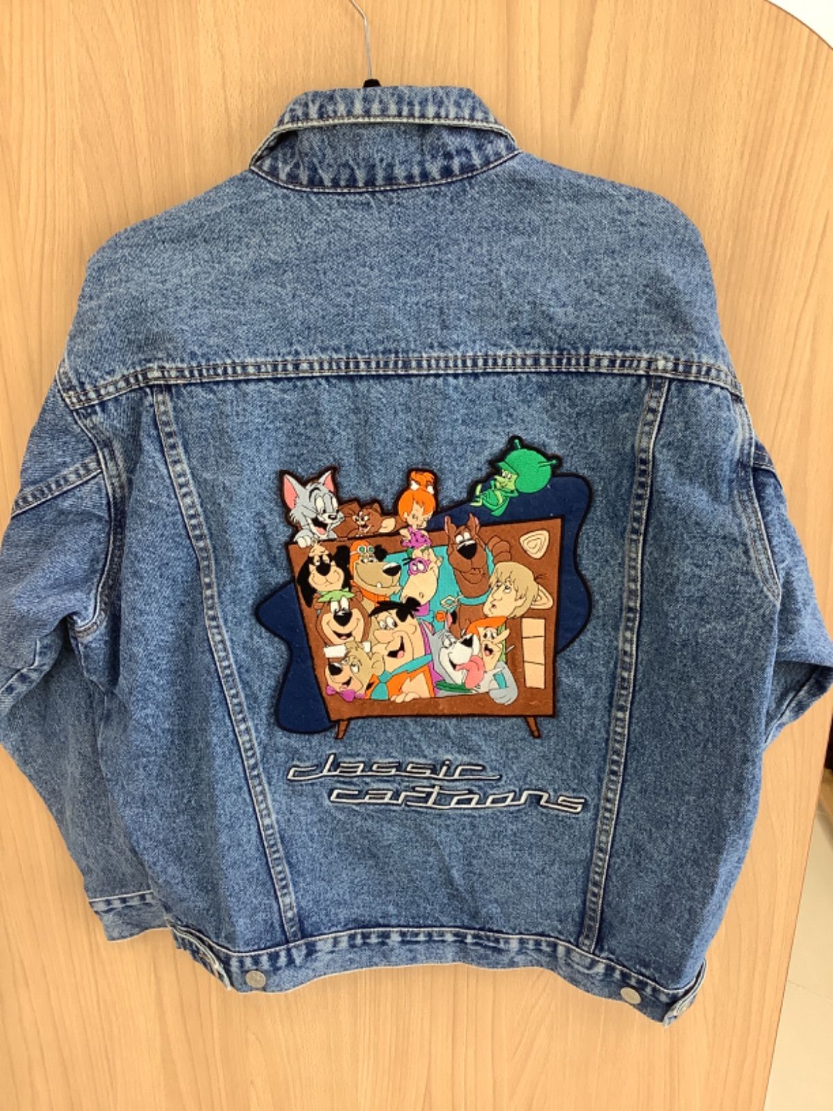 G220 デニムジャケット ワーナーブラザーズ キャラクター刺繍 Gジャン 