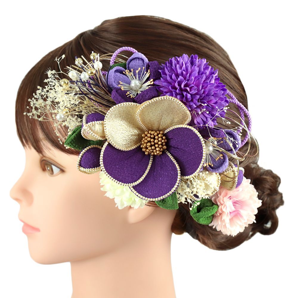 パンパスグラスとルナリアとブリザードかすみ草のリース大きめ40cm