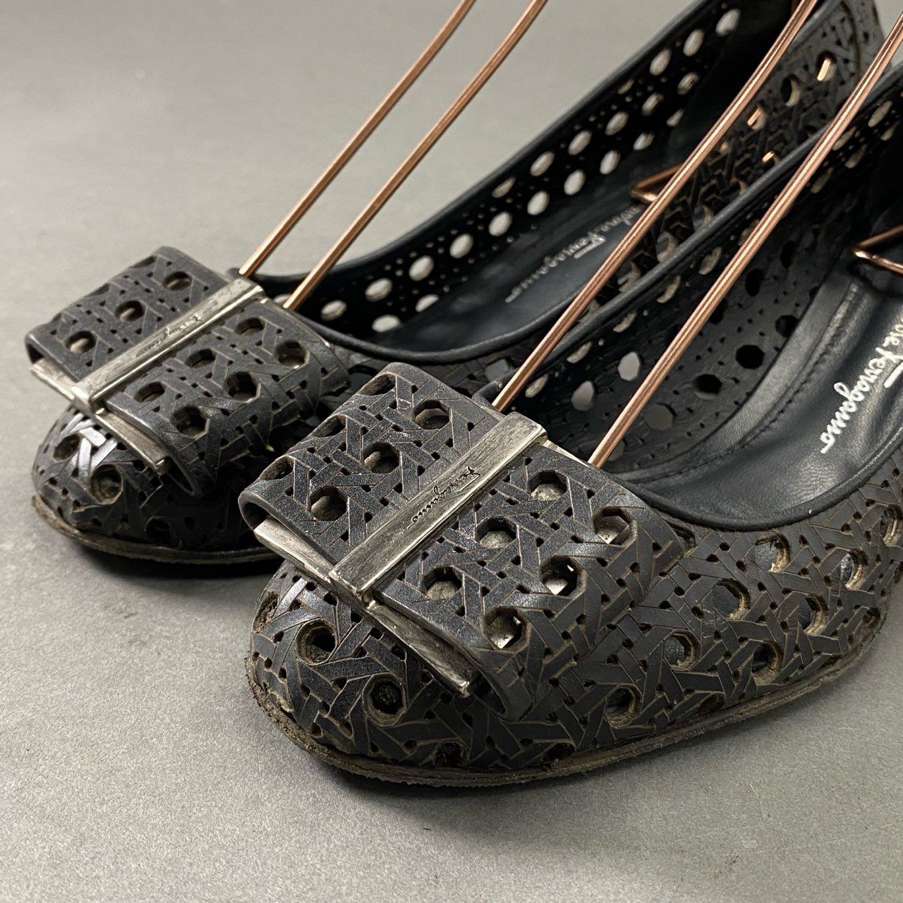 5f28 Salvatore Ferragamo サルヴァトーレ フェラガモ ヴァラ