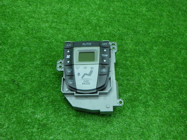 ダイハツ　LA100S　LA110S　ムーヴ　エアコンスイッチ　作動チェック済み　210513137