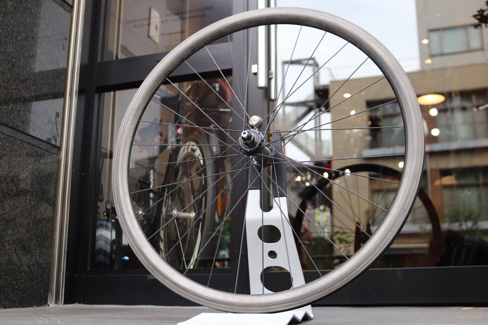 ☆ BROTURES T3 PRO カーボン バトン リア ホイール ブルーラグ