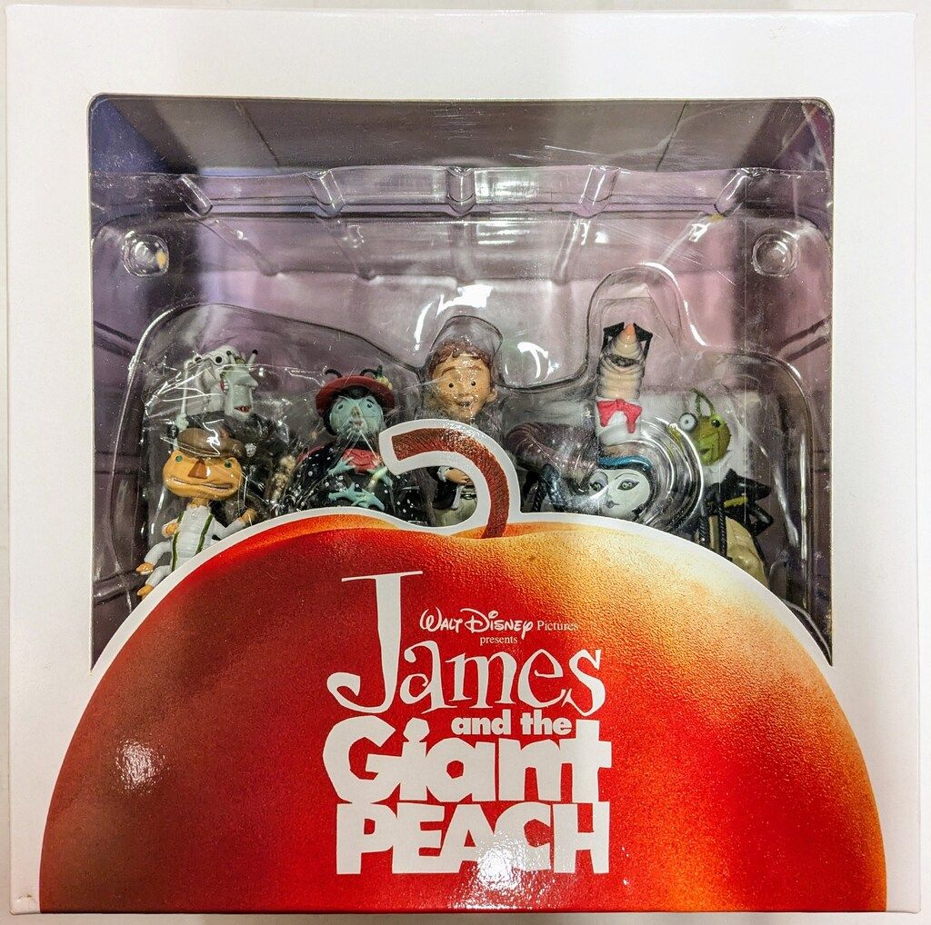 ブエナビスタホームエンターテイメント JAMES AND THE GIANT PEACH フィギュア7体セット