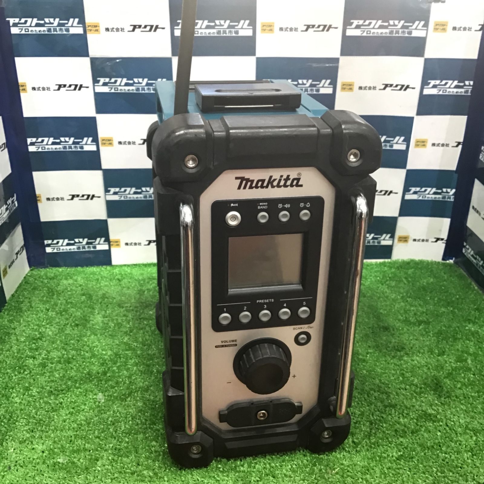 makita マキタ MR107 ラジオ 中古品 本体のみ アンテナ折れ有り