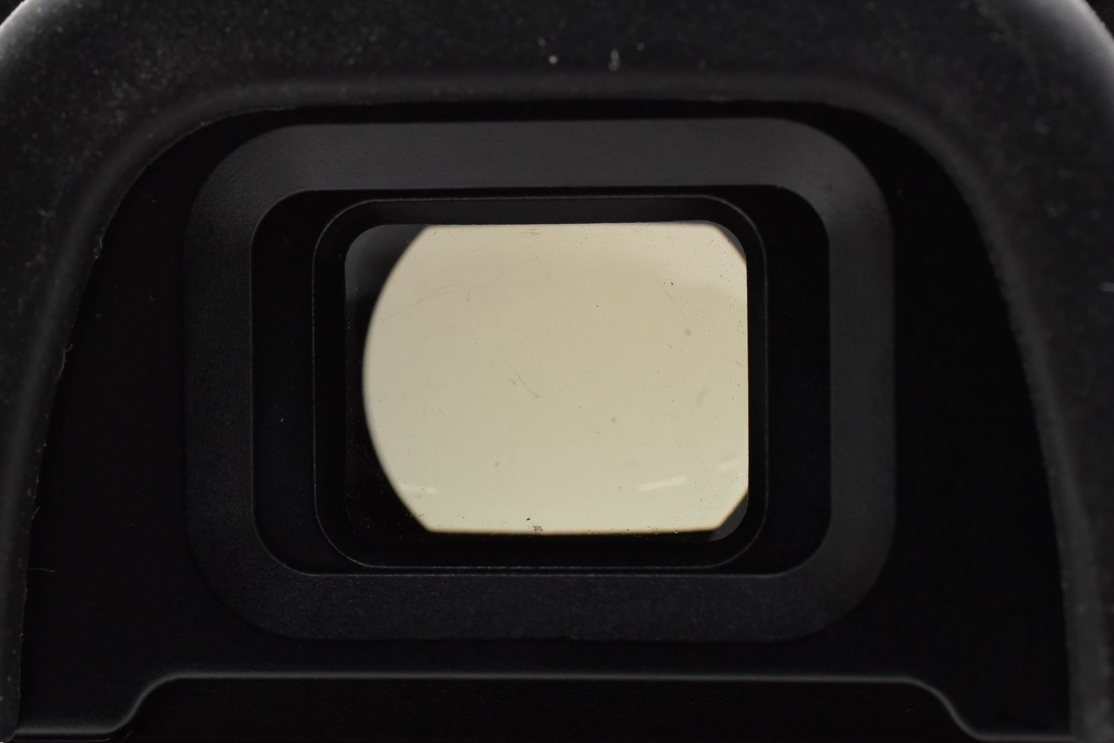 美品 Nikon D80 希少 CCDセンサー 搭載 ボディ 本箱 #8373