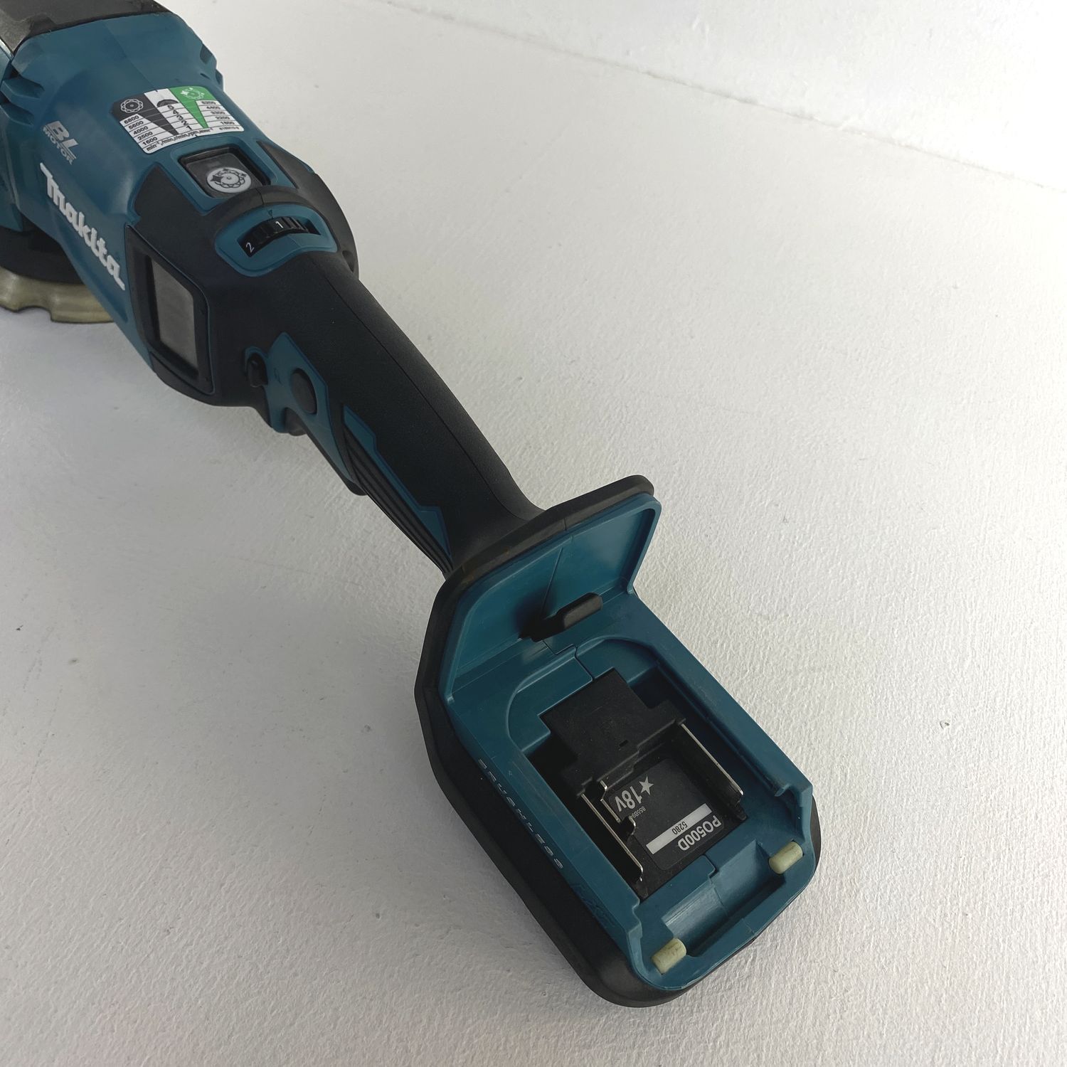 ☆加古川物流】【中古品】マキタ 18v 充電式ランダムオービット  