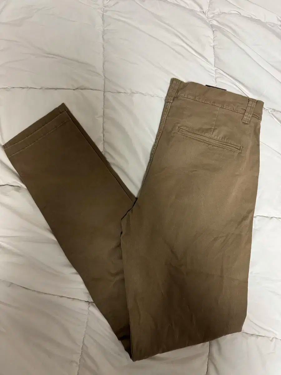 チノパンツ