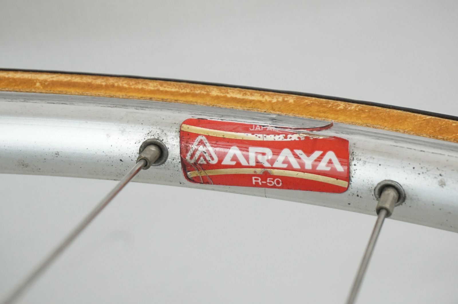 ARAYA 「アラヤ」 R-50リム SORA HB-3300ハブ シマノ10速