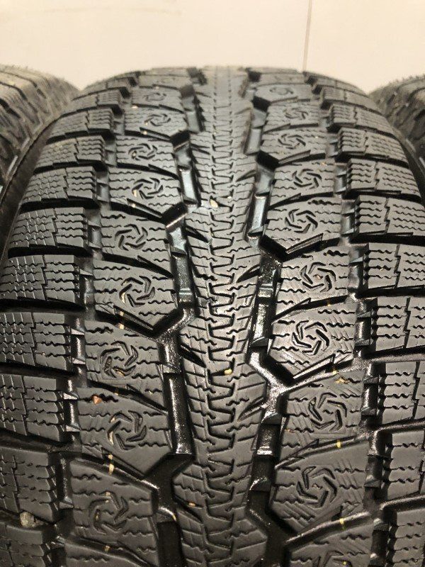 走行短め】TOYO OBSERVE GSi-6 LS 265/70R16 16インチ スタッドレス 4 
