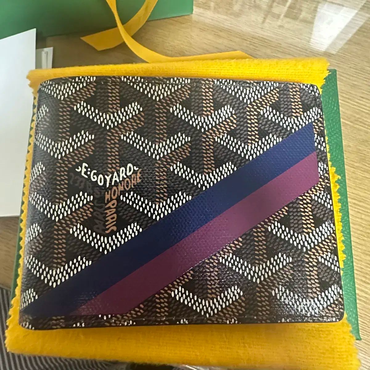 Goyard(ゴヤール) ヴィクトワール二つ折り財布 黒 Mackage