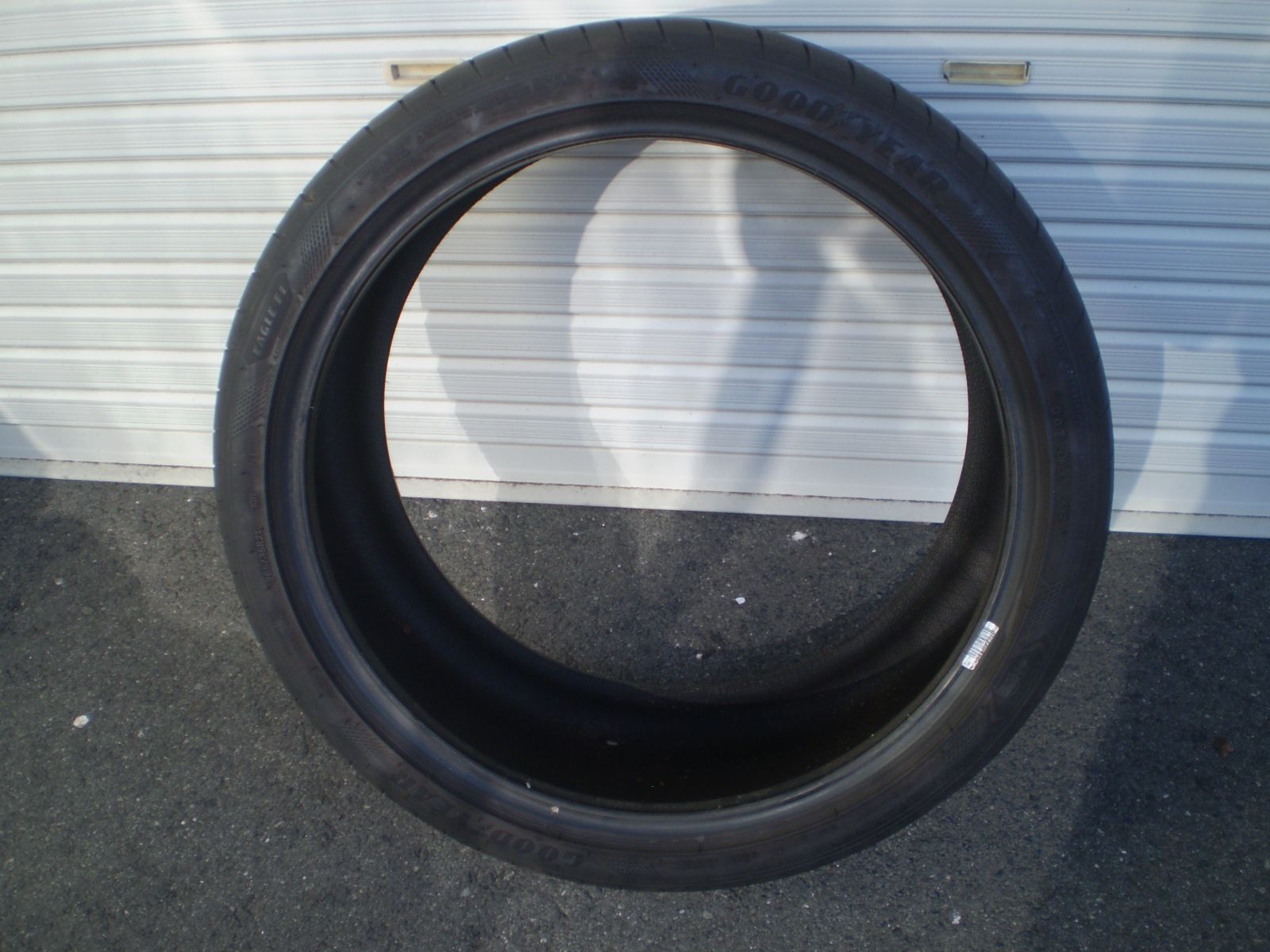 GOODYEAR EAGLE F1 265 35R21