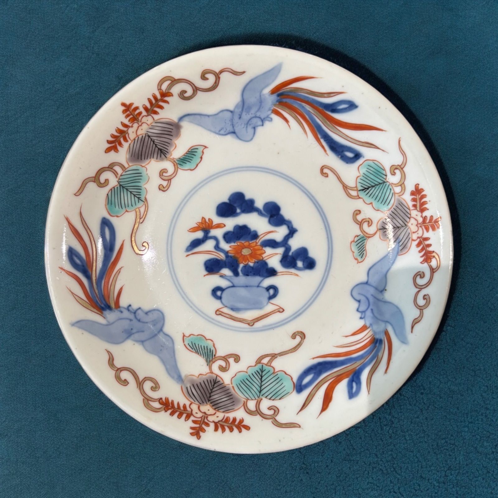 大聖寺伊万里 色絵 草花鳳凰唐草模様 輪花型 七寸皿 - 生活骨董