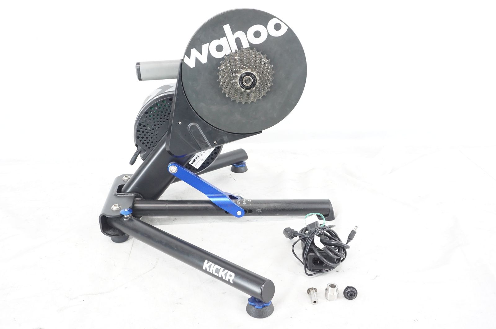 WAHOO ワフー KICKR V4 WF113 スマートトレーナー | バイチャリ阪急塚口店