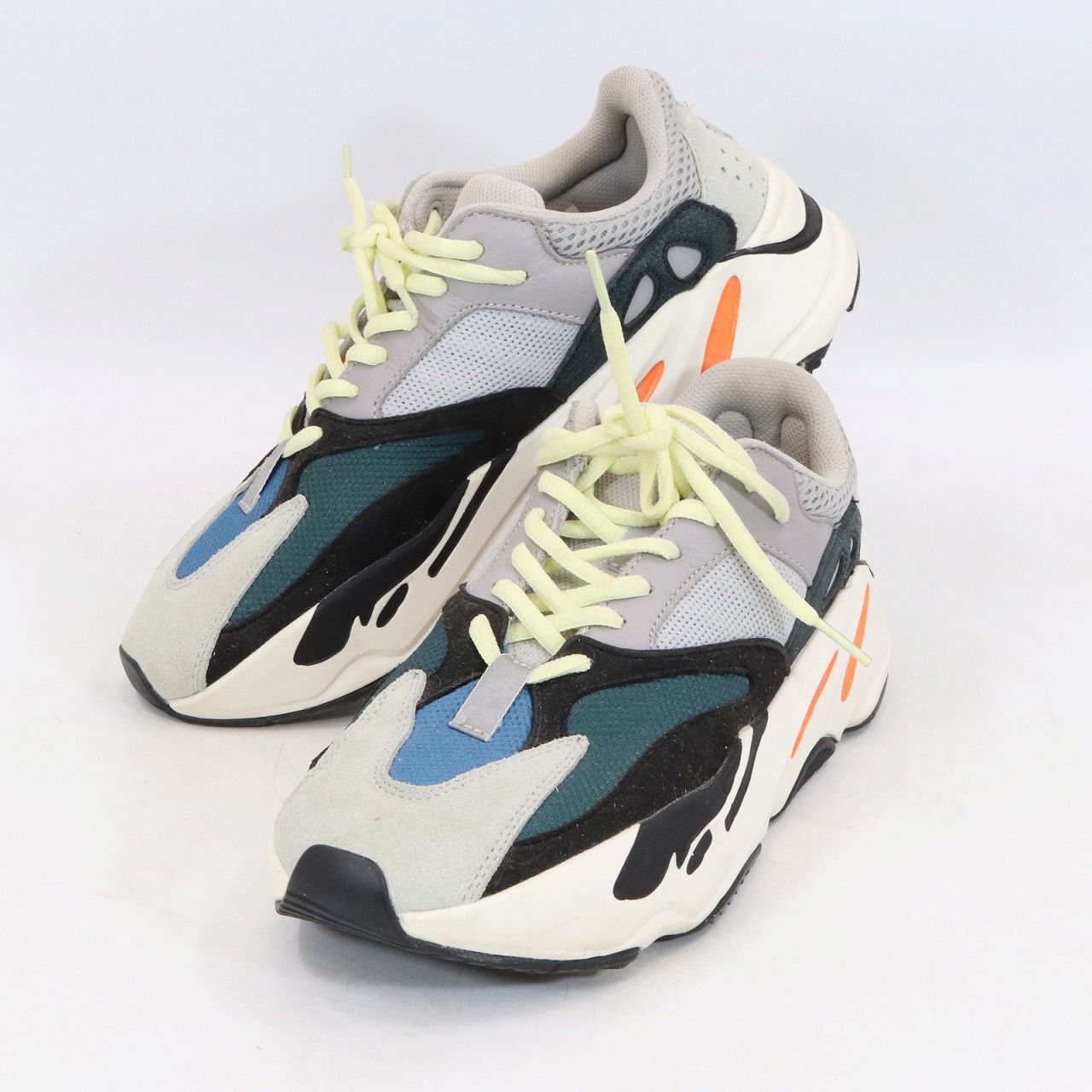 アディダス イージーブースト700 ウェーブ ランナー ソリッド