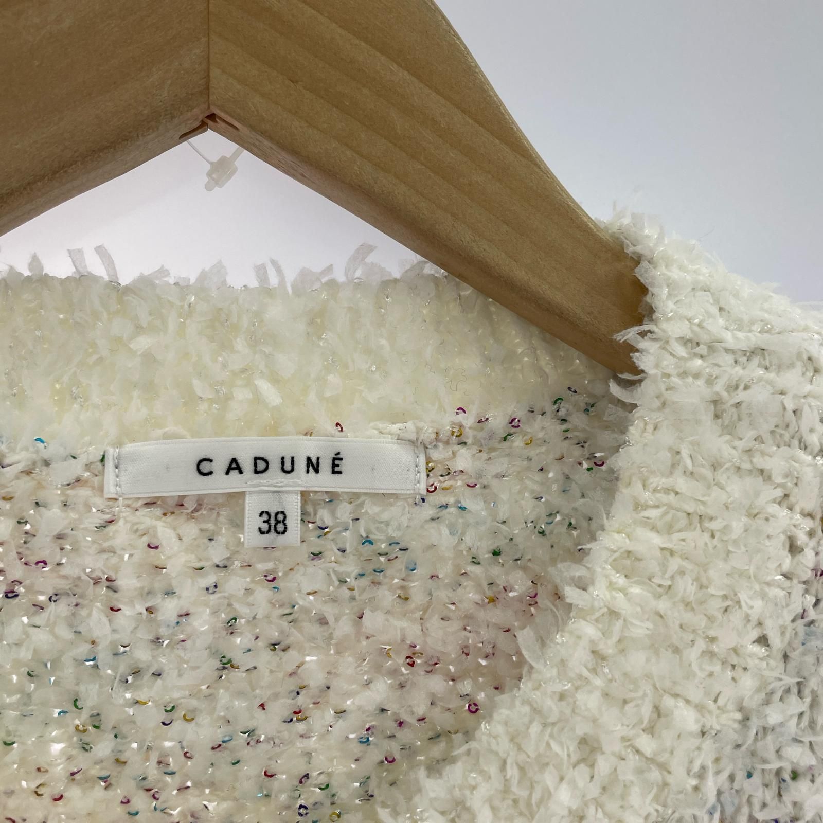 CADUNE アイボリー カーディガン サイズ38 CADUNE カーディガン 38 ホワイト - メルカリ