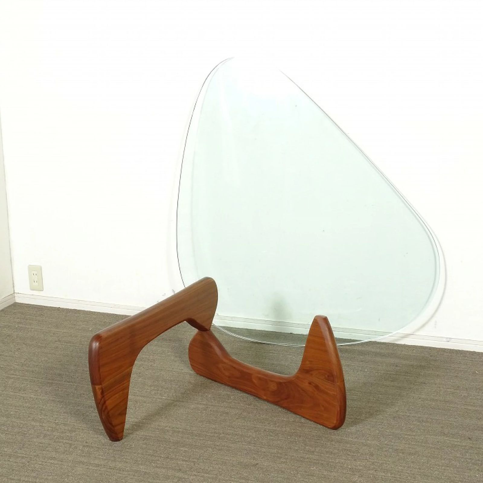 リプロダクト イサムノグチ